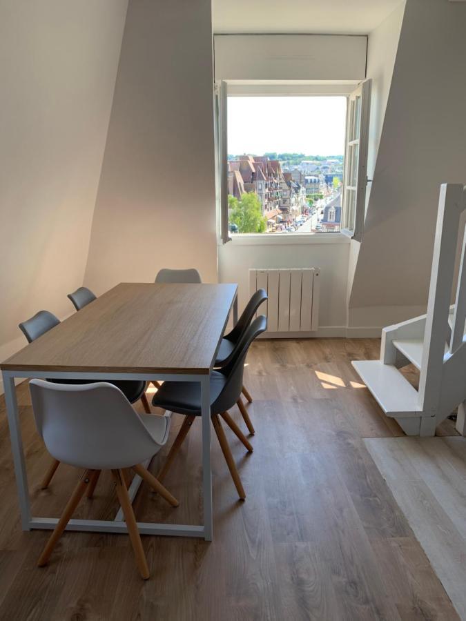 Duplex Au Coeur De Deauville Avec Vue Imprenable Et Parking Prive Exteriér fotografie